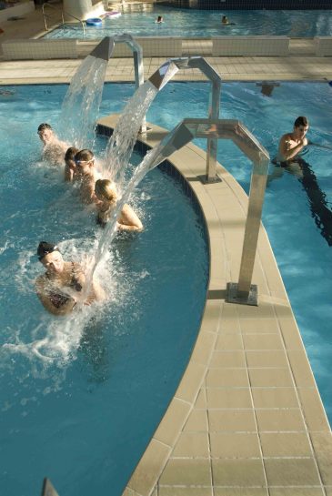 relaxation piscine nantes